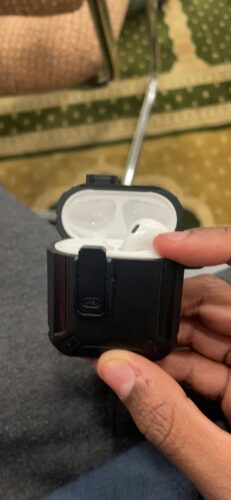 Apple AirPods (2nd Generation) Wireless Ear Buds. Bluetooth Headphones with Lightning Charging Case Included. Over 24 Hours of Battery Life. Effortless Setup for iPhone photo review